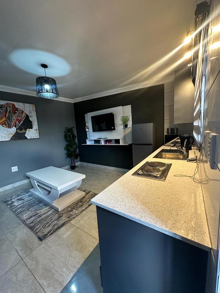 163 On Bez Unit 20 Johannesburg